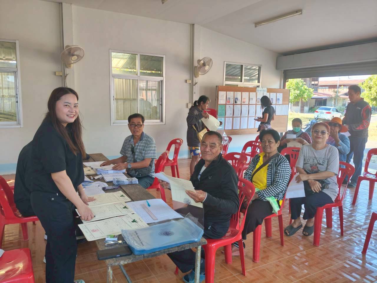 title -              ส.ป.ก. ยโสธร  ออกศูนย์บริการประชาชนเคลื่อนที่ (Mobile Unit)